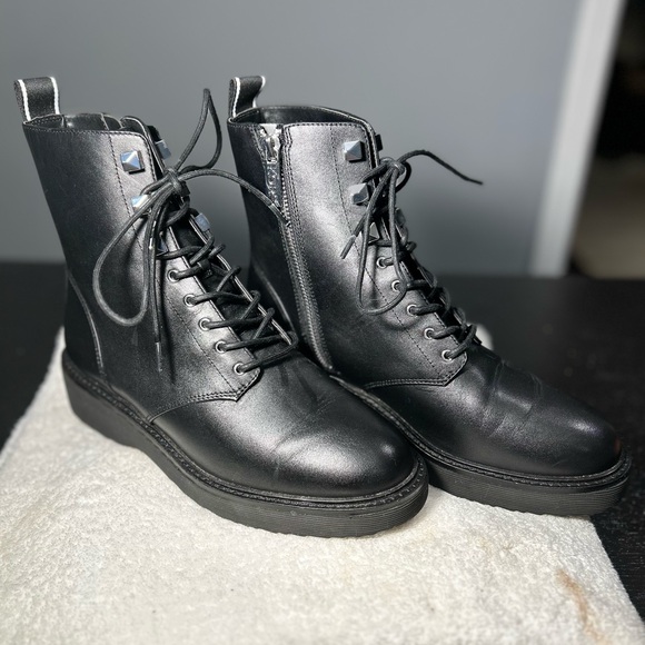 Michael Kors Women’s Haskell Bootie Size 8 - Picture 3 of 10